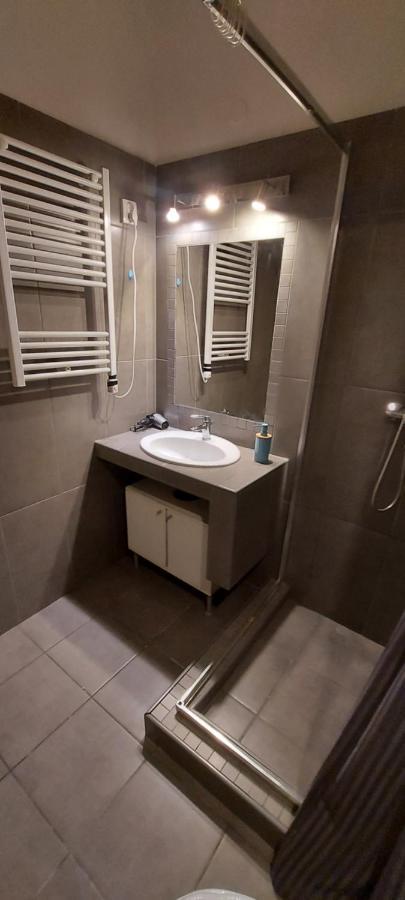 The Only Way Is Up! Apartment Budapest Luaran gambar